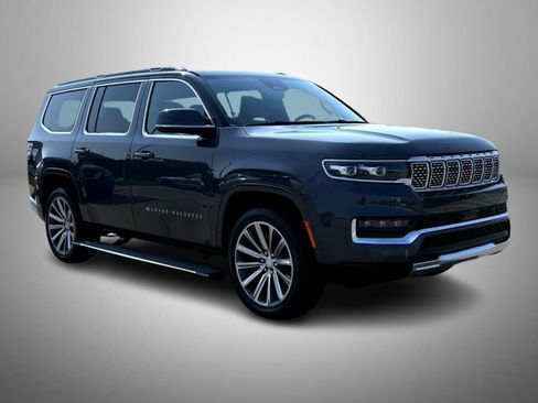 Used 2022 Jeep Grand Wagoneer Series II w/ Convenience Group III AWD/4WD image 3