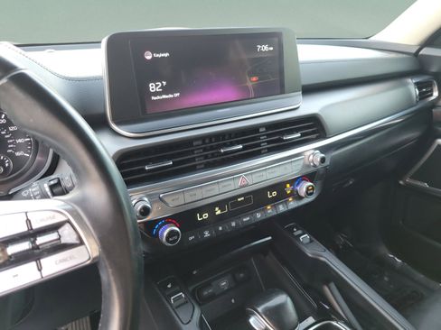 Used 2022 Kia Telluride S FWD image 25