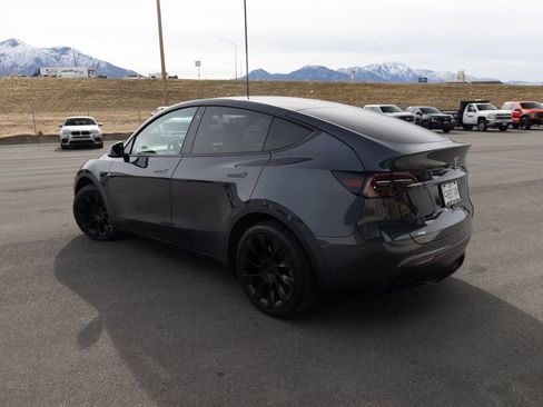 Used 2023 Tesla Model Y Long Range image 4