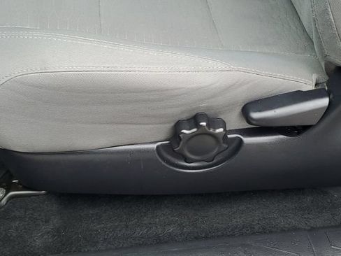 Used 2019 Toyota Tacoma SR5 w/ SR5 Appearance Package (SM) AWD/4WD image 21