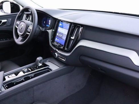 New 2025 Volvo XC60 T8 Plus w/ Protection Package Premier AWD/4WD image 17