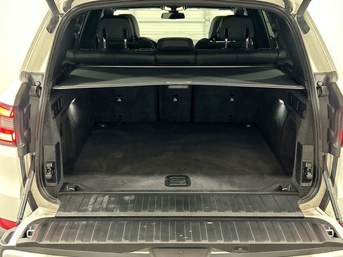 Used 2021 BMW X5 sDrive40i w/ Premium Package RWD image 24