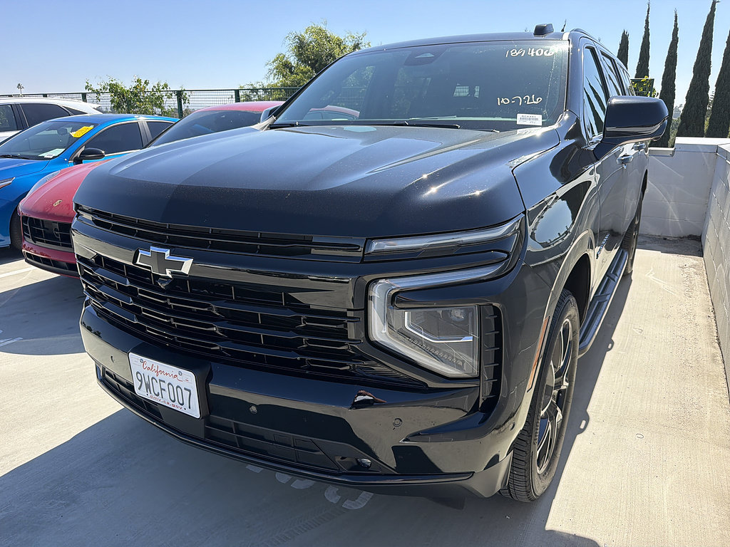 Used 2026 Chevrolet Suburban RST RWD image 2