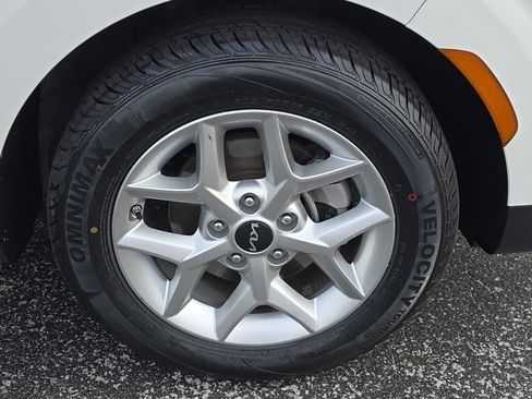 Used 2024 Kia Soul LX w/ Option Group 015 image 11