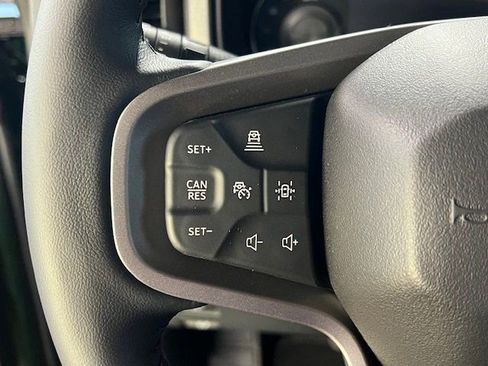 Used 2024 Ford Bronco Badlands image 7