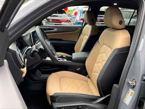 New 2026 Volkswagen Atlas Cross Sport SE image 9