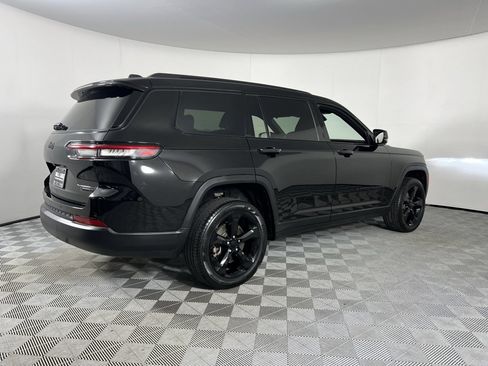 Used 2024 Jeep Grand Cherokee L Limited w/ Black Appearance Package image 7