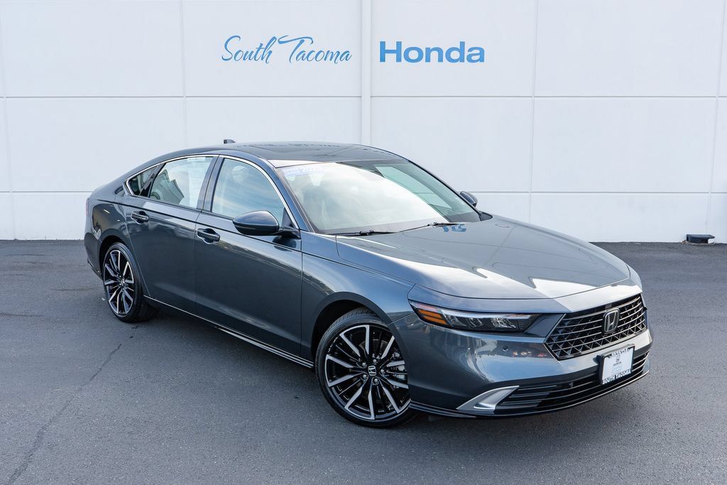 Certified 2023 Honda Accord Touring image 2