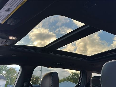 New 2026 Chrysler Pacifica Limited w/ S Appearance Package image 26