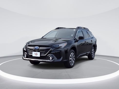 Certified 2025 Subaru Outback Premium w/ Popular Package #1 AWD/4WD image 3