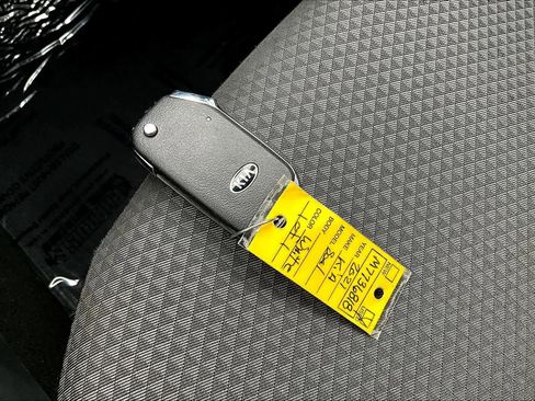 Used 2021 Kia Soul LX FWD image 13