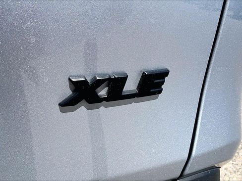 Used 2025 Toyota RAV4 XLE Premium FWD image 9