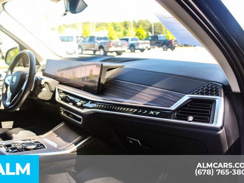 Used 2023 BMW X7 xDrive40i w/ Premium Package AWD/4WD image 25