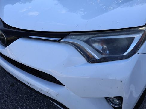 Used 2018 Toyota RAV4 XLE FWD image 3