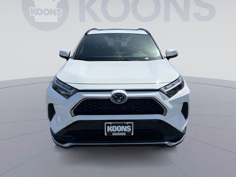 Used 2023 Toyota RAV4 SE w/ Weather & Moonroof Package image 19