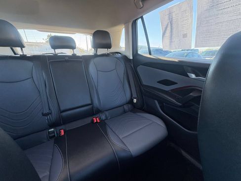 Used 2026 Volkswagen Tiguan SE AWD/4WD image 39