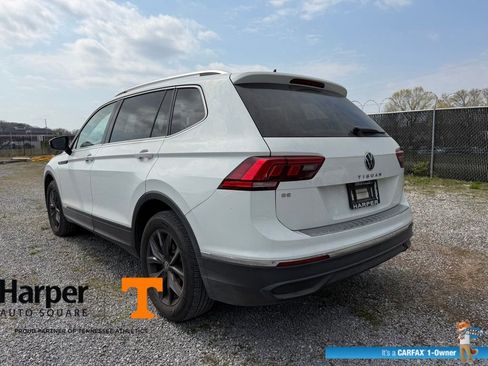 Used 2022 Volkswagen Tiguan SE w/ Panoramic Sunroof Package image 3