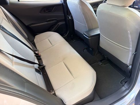 Used 2025 Toyota Prius LE FWD image 31