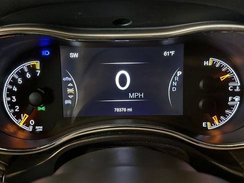 Used 2017 Jeep Grand Cherokee Overland w/ Jeep Active Safety Group AWD/4WD image 10