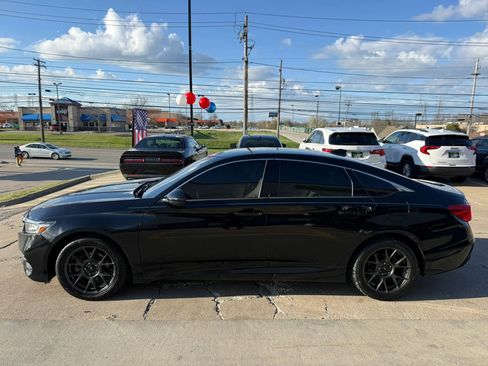 Used 2018 Honda Accord LX image 7