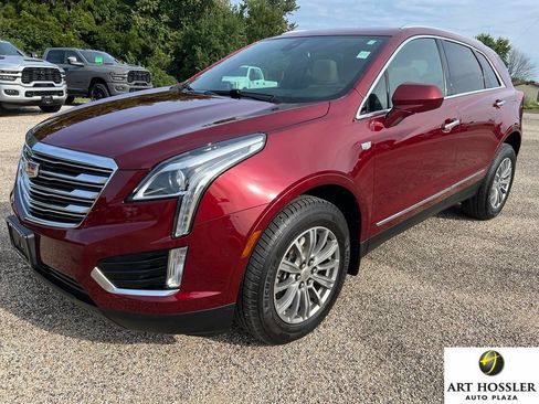Used 2017 Cadillac XT5 Luxury w/ Driver Awareness Package FWD image 1