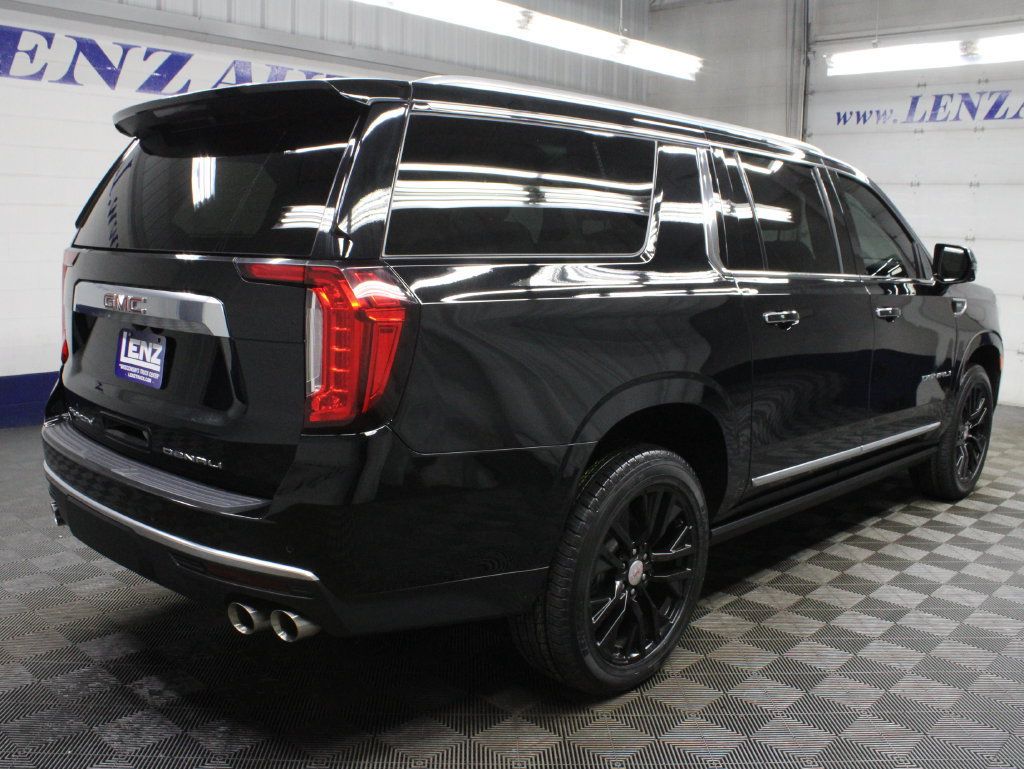 Used 2023 GMC Yukon XL Denali AWD/4WD image 6