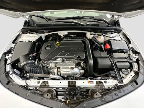 Used 2024 Chevrolet Malibu LT image 35