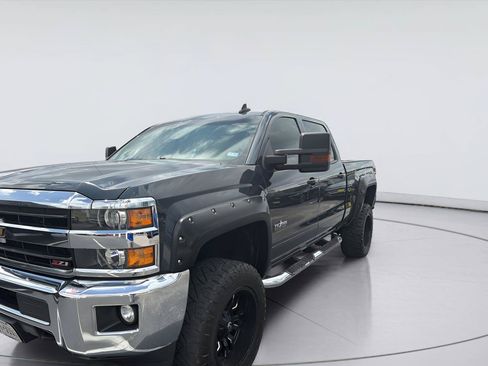 Used 2019 Chevrolet Silverado 2500 LT w/ Texas Edition AWD/4WD image 3