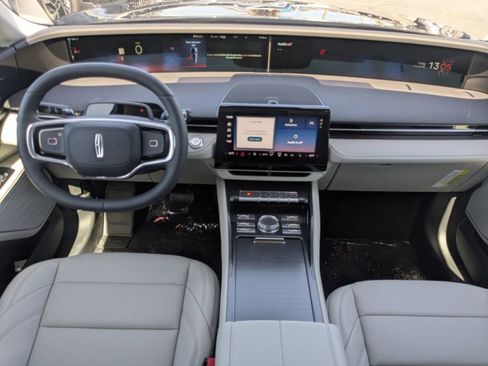 New 2026 Lincoln Nautilus Premier image 15