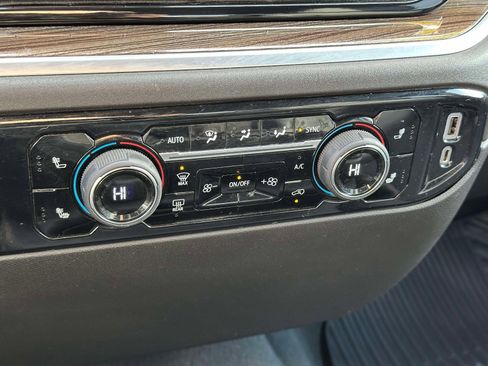 Used 2022 Chevrolet Silverado 1500 LT image 26