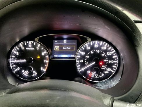 Used 2017 Nissan Altima 2.5 image 12