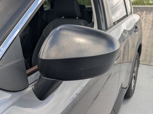 Used 2021 Nissan Rogue S FWD image 6
