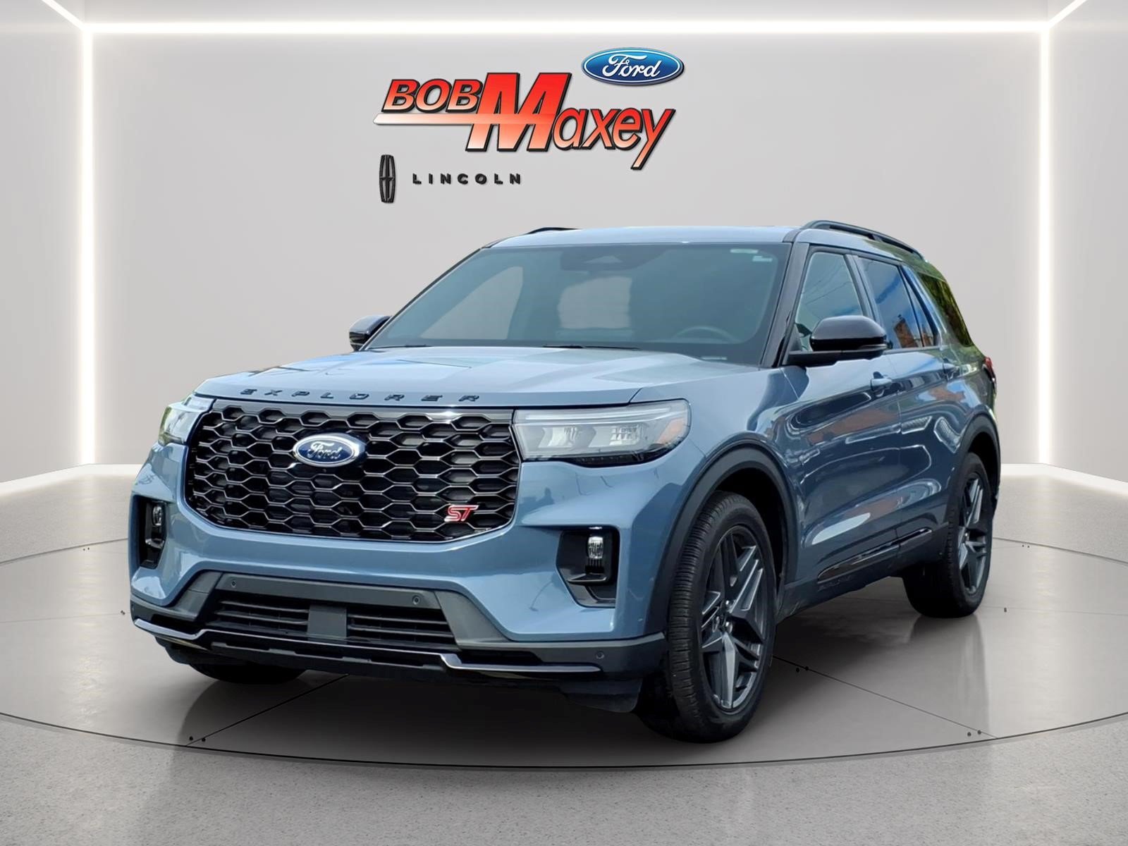Used 2025 Ford Explorer ST w/ Sun And Sound Package AWD/4WD image 1