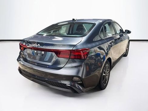 Used 2023 Kia Forte LXS w/ LXS Technology Package image 7