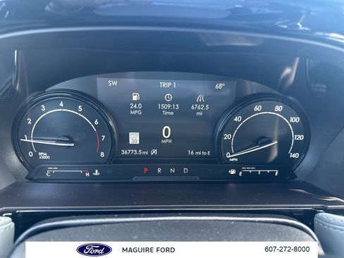 Used 2021 Lincoln Corsair AWD w/ Premium Package image 18