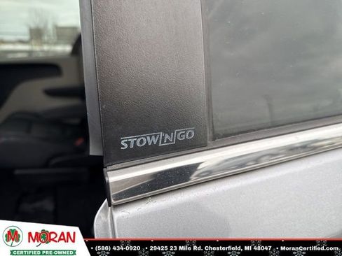 Used 2013 Chrysler Town & Country Touring image 26