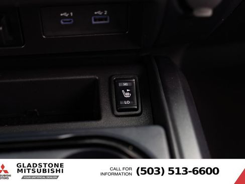 Used 2023 Nissan Titan SV w/ SV Convenience Package AWD/4WD image 20