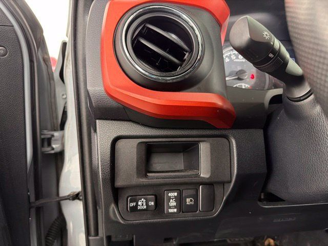 Used 2019 Toyota Tacoma TRD Off-Road AWD/4WD image 24