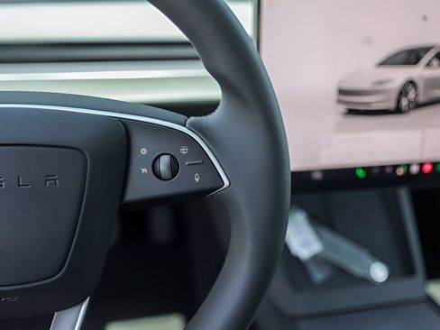 Used 2025 Tesla Model 3 Long Range RWD image 12