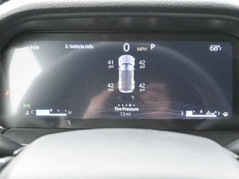 New 2025 Jeep Grand Cherokee Altitude image 34