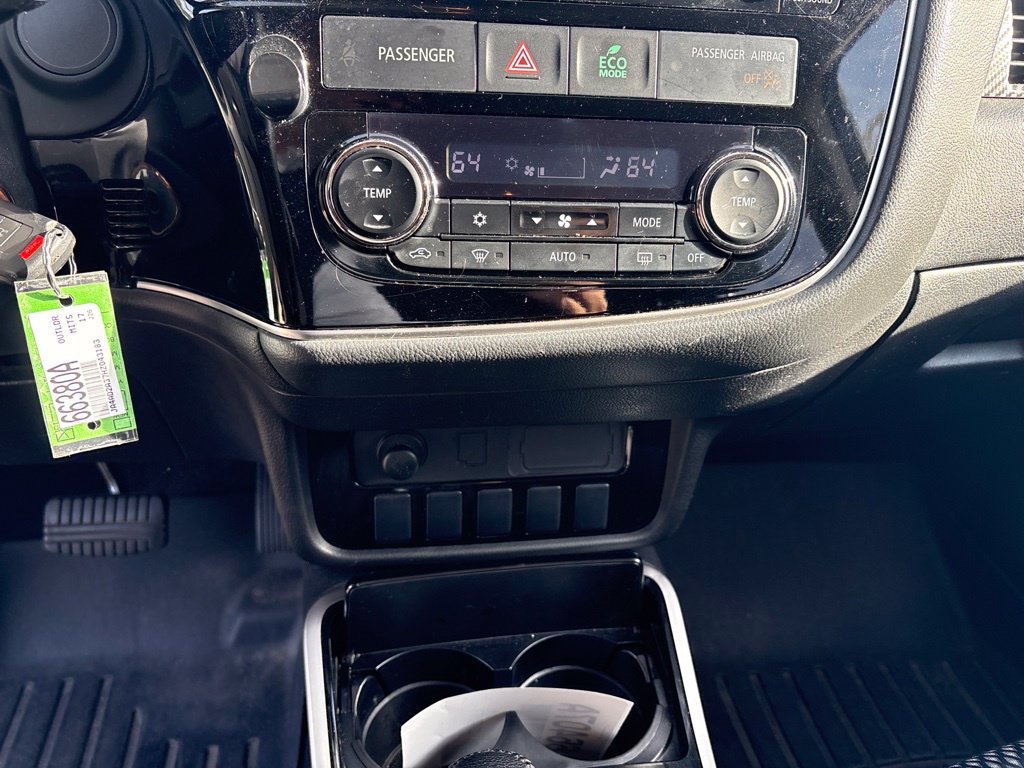 Used 2017 Mitsubishi Outlander ES FWD image 15