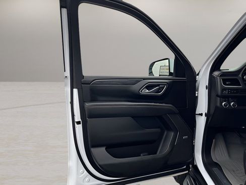 Certified 2023 GMC Yukon SLT image 8