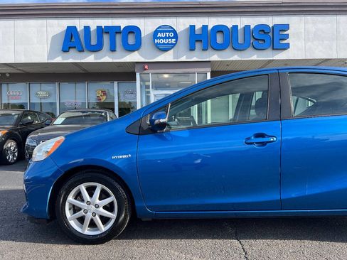 Used 2012 Toyota Prius C Three FWD image 33