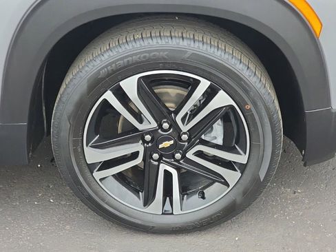 Used 2023 Chevrolet TrailBlazer LT FWD image 12