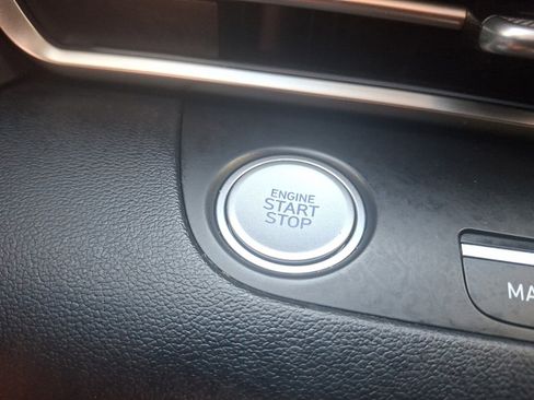 Certified 2023 Hyundai Elantra Limited image 24