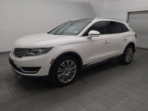 Used 2017 Lincoln MKX Reserve w/ Driver Assistance Package FWD image 2