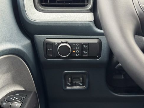 New 2025 Ford Maverick XLT w/ XLT Luxury Package image 29