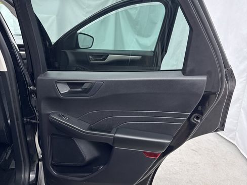 Certified 2022 Ford Escape SE w/ SE Sport Appearance Package image 34