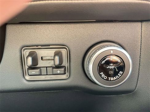 New 2025 Lincoln Navigator Black Label image 27