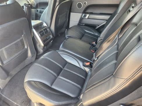 Used 2017 Land Rover Range Rover Sport SE image 12